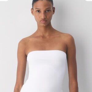 NWOT | ARITZIA Babaton Contour Tube Top (White)